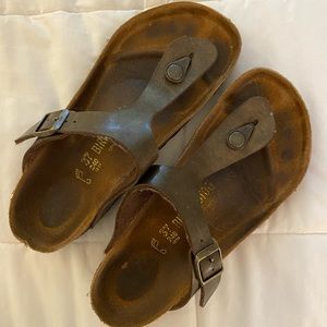 Birkenstock size 37 gizeh sandal in brown